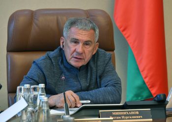 Минниханов провел очередное заседание наблюдательного совета ОЭЗ «Иннополис»