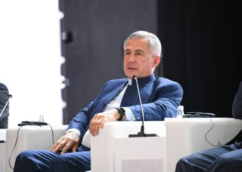 Минниханов открыл Татарстанский нефтегазохимический форум в «Казань Экспо»