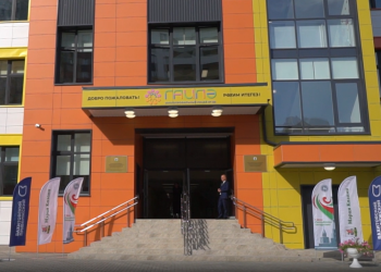 Минниханов побывал в новом лицее «Гаилә» в Казани