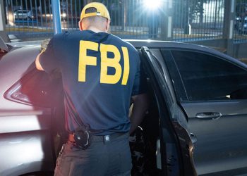 В Майами агенты ФБР провели обыск у сотрудницы RT