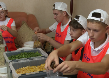 Школьники и волонтеры Нурлатского района приготовили для бойцов СВО сухие супы