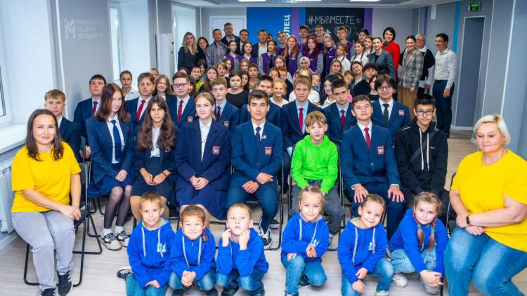 В Нижнекамске после капремонта открыли молодежный клуб «Доброволец»