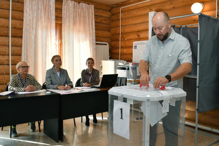 Асгат Сафаров проголосовал на выборах депутатов Госсовета РТ