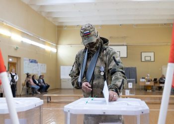 В Казани участник СВО первым проголосовал на выборах депутатов Госсовета РТ