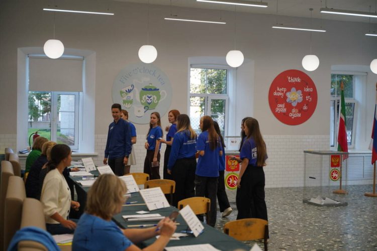 Молодогвардейцы Татарстана проголосовали на выборах в Госсовет РТ