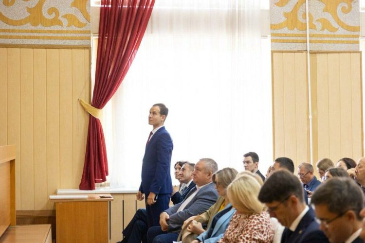 Нагуманов представил нового замруководителя исполнительного комитета по экономике