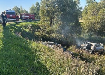 Легковушка загорелась после столкновения с внедорожником под Нижнекамском