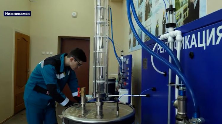 В Нижнекамске стартовал финальный этап отраслевого чемпионата профмастерства PetroChemSkils