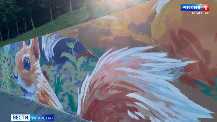 В Казани на ул. Вишневского появилось граффити с белками