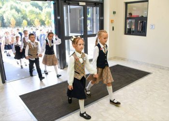 Минниханов поздравил школьников Татарстана с Днем знаний