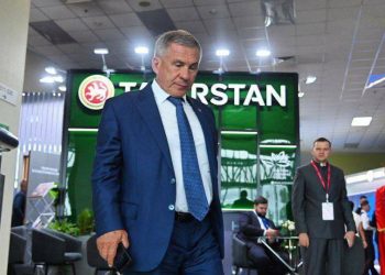 Минниханов прибыл во Владивосток на ВЭФ-2024