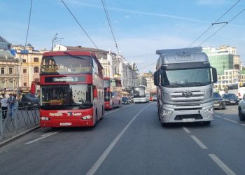 В центре Казани из-за повреждения контактной сети изменили движение троллейбусов