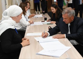 Рустам Минниханов проголосовал на выборах в Госсовет РТ