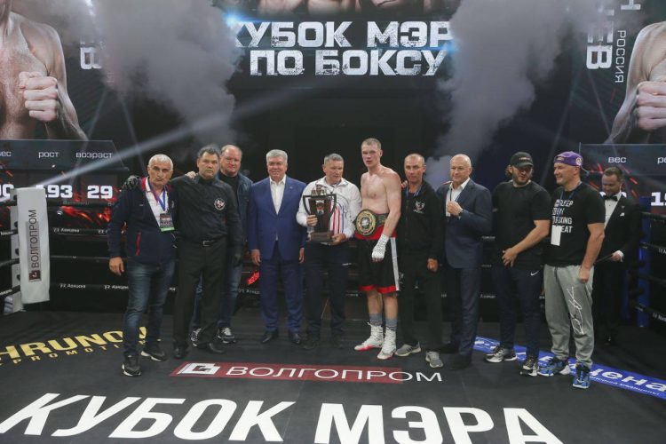 Боксер из Челнов стал чемпионом WBA Asia в первом тяжелом весе