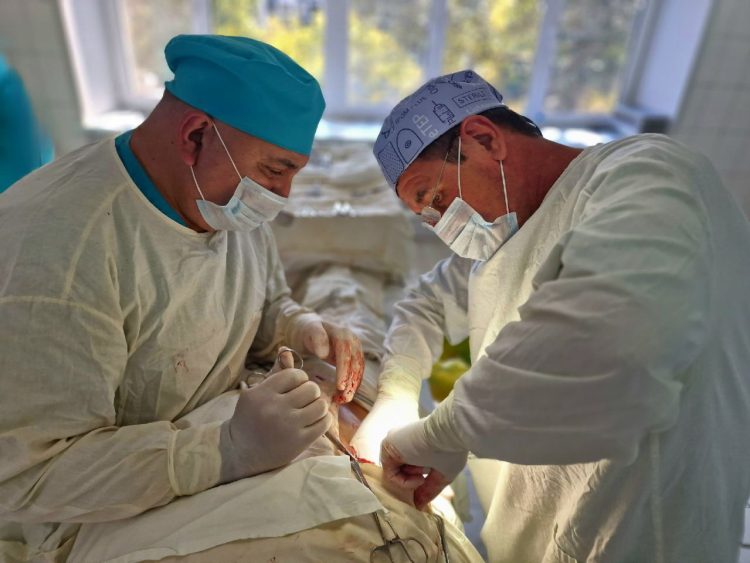 В Челнах хирурги удалили мужчине огромную грыжу