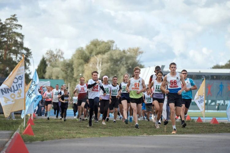 В Казани более 15 тыс. человек приняли участие в «Кроссе наций»
