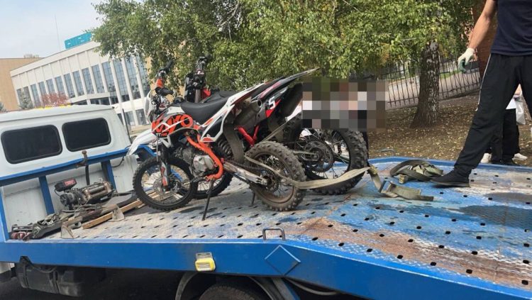 В Нижнекамске задержали подростков на питбайках