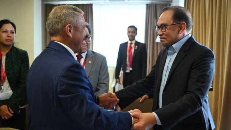 Минниханов провел встречу с Премьер-министром Малайзии Анваром Ибрагимом