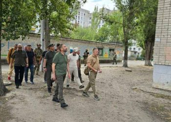 Песошин посетил Рубежное и Лисичанск по поручению Минниханова