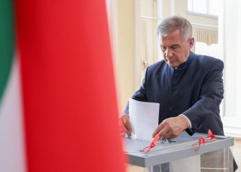 Минниханов поблагодарил татарстанцев за активное участие в выборах в Госсовет РТ