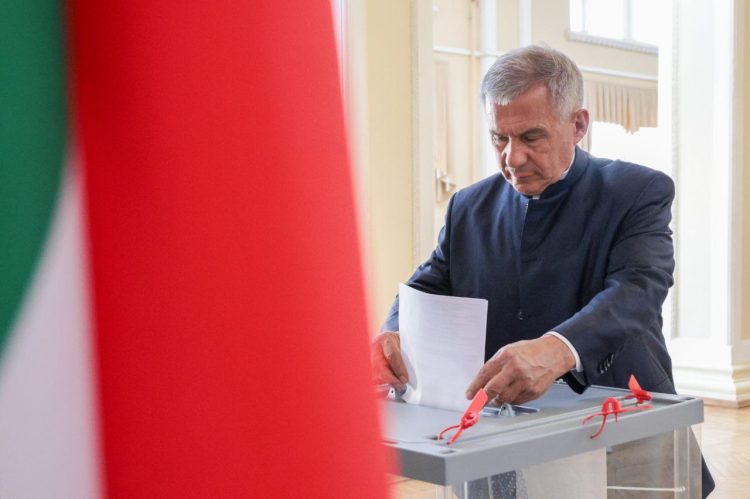 Минниханов поблагодарил татарстанцев за активное участие в выборах в Госсовет РТ