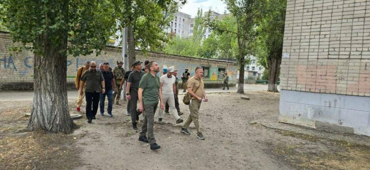 Песошин посетил Рубежное и Лисичанск по поручению Минниханова