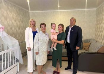 Сабурская и Сыровацкий встретились с семьями мобилизованных в Пестречинском районе