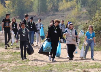 Жители Казани могут принять участие в субботнике у Изумрудного озера