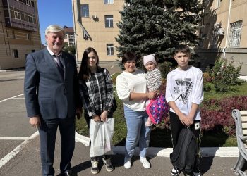 Депутат Госсовета РТ посетил семьи участников спецоперации в Альметьевске