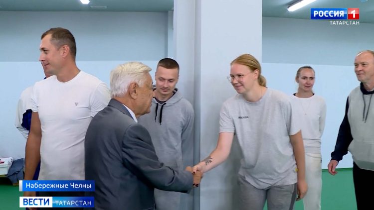 Минниханов на полях ВЭФ встретился с премьер-министром Малайзии