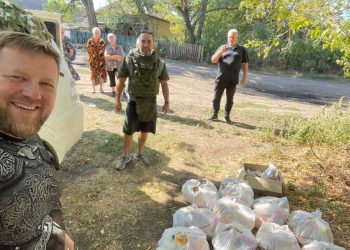 Волонтеры из Казани передали гумпомощь жителям ЛНР