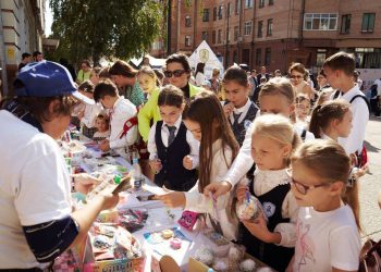 Казанские школы собрали более 8 млн рублей на благотворительных ярмарках